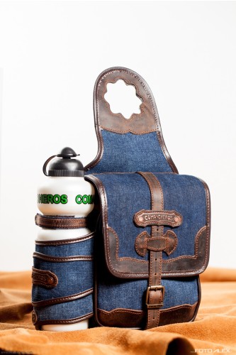 Bottle holder in denim