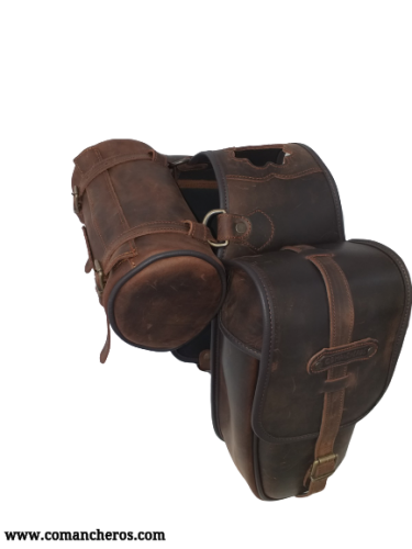 Horn Saddlebags with Roll