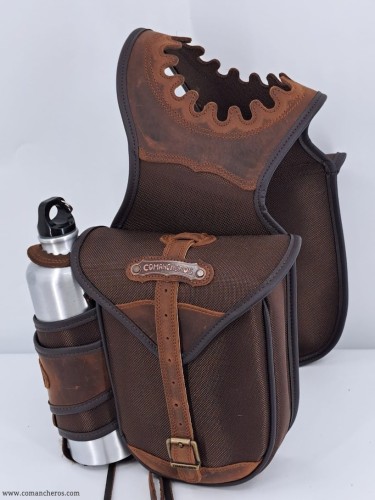 Pommel saddlebag with water bottle