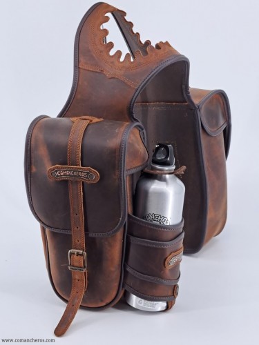 Saddlebags buckaroo saddle with water bottle