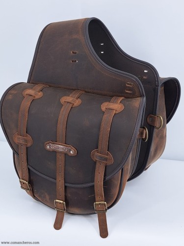 Wade saddle rear saddlebag in leather