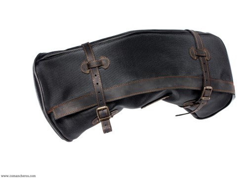 Basic black banana saddlebag 