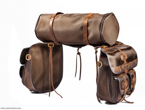 Saddlebag set with pockets and roll