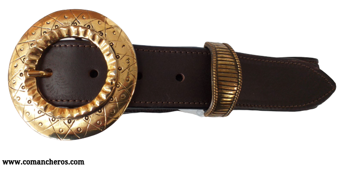 Belt with gold round buckle